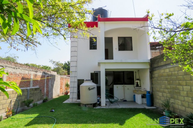 CASA SOLA CON JARDÍN EN XOCHITEPEC | Casas y Departamentos en venta en  Cuernavaca | Janpex Inmobiliaria